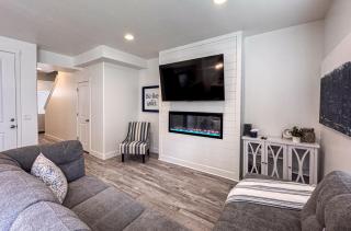 New Listing Blue Lake Haven - 6