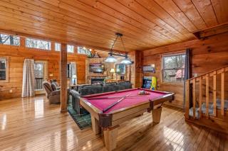 Cozy Gatlinburg Cabin with Hot Tub - Gatlinburg - 9