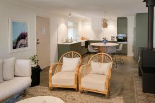 Sunday, Stunning Modern Beach House - Quindalup - 9