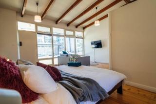 3 minutes from Glenelg Beach - 7