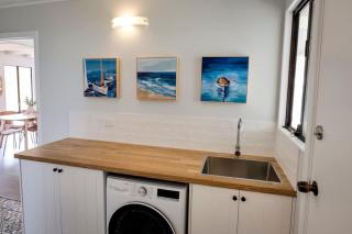 Quindy Beach Cottage Just Steps to the Bay - Quindalup - 9
