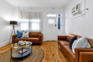 Minutes from the beach Glenelg - 8