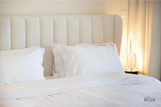 Luxury 71st FL1Br Spacious Skyline Private Balcony - 4