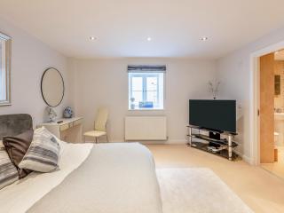 Oversands - Torquay - 1
