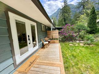 Posada Nordica - a chic, tranquil mountainview suite - Hope - 6