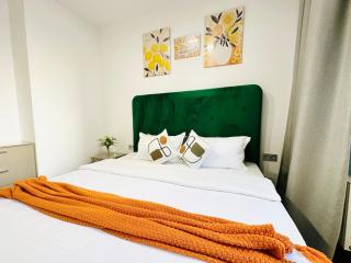 Terra Business apartment, с видом на город - Almaty - 6