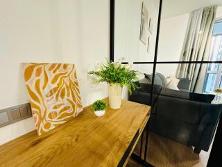 Terra Business apartment, с видом на город - Almaty - 2