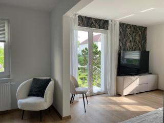 Ruhiges Gästehaus - 120qm - Garten - 1A Lage - 1