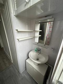 Bright bedroom with king side bed and shared bathroom or whole one bedroom apartment - Édimbourg - 1