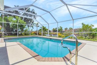 Heated Pool with Freshwater Canal View - Tropical Oasis - Roelens - Cape Coral - 9
