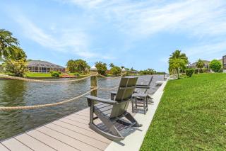 Heated Pool with Freshwater Canal View - Tropical Oasis - Roelens - Cape Coral - 8