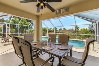 Heated Pool with Freshwater Canal View - Tropical Oasis - Roelens - 7