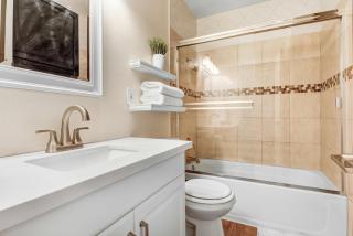 Beautiful 2 bed 1 ba condo centrally located in OC - Placentia - 2