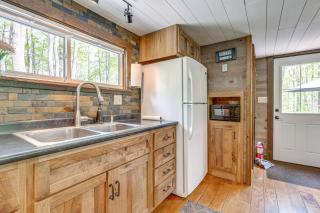 Hocking Hills Social Distance Cabin with Hot Tub - Laurelville - 3