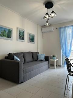 DM Apartment 2 - Only 4' from Rafina Port & 2' from the beach - Rafina - 0