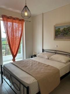 DM Apartment 2 - Only 4' from Rafina Port & 2' from the beach - Rafina - 1