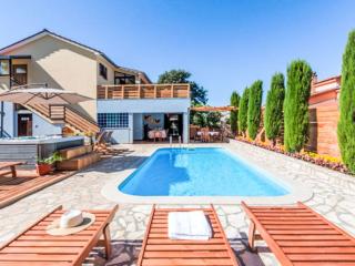 Holiday Home Paola by Interhome - Marčana - 0