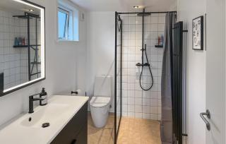 Lovely Home In Allinge - 6
