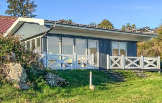 Lovely Home In Allinge - 4