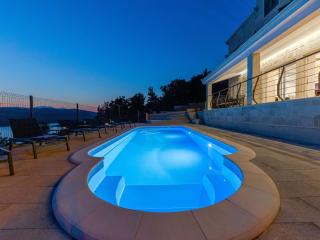 Holiday Home Escape on lake by Interhome - Vrlika - 1