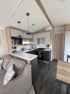 Modern Caravan With Decking At Valley Farm, Essex Ref 46112V - Great Clacton - 8