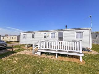Superb 10 Berth Caravan With Decking At Seawick Holiday Park, Essex Ref 27918Sw - Clacton-on-Sea - 0