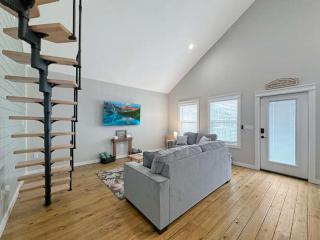 The Chilton House by Bolivar Escapes - Crystal Beach - 6