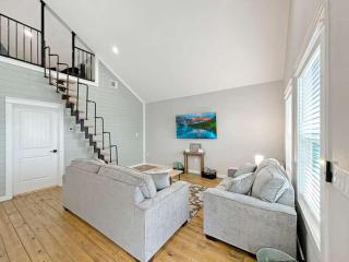 The Chilton House by Bolivar Escapes - Crystal Beach - 5
