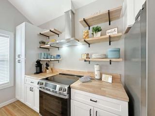 The Chilton House by Bolivar Escapes - Crystal Beach - 1