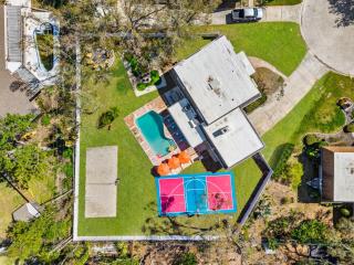 Heated Pool Pickleball Mini Golf — Sleeps 20 - Clearwater - 1
