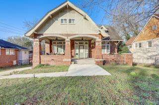 1 Mi to Dtwn Pet-Friendly Macon Home with Yard - Macon - 0