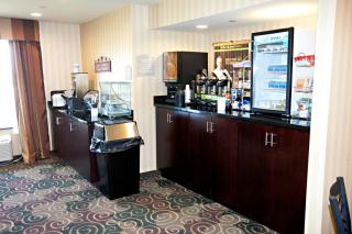 Cobblestone Inn & Suites - Langdon - 1