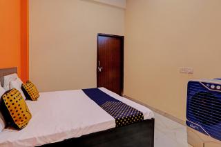 A K Hotel - - 8