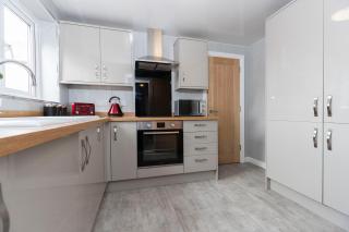 Hidden Gem with bags of space. 3 Bed Town House - 9