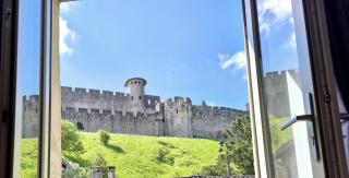 Face à la cité, Terrasse Et Climatisation - AE - 6
