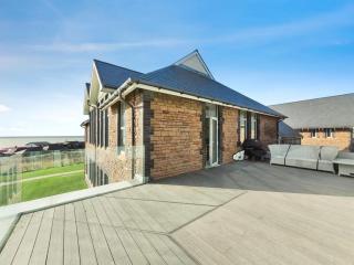 The Royal Rest - Porthcawl - 6