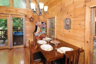 Yeti Lodge by Avada Properties - Gatlinburg - 2