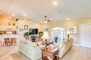 6 Mi to Waterpark Tropical Home in Cape Coral - Cape Coral - 6