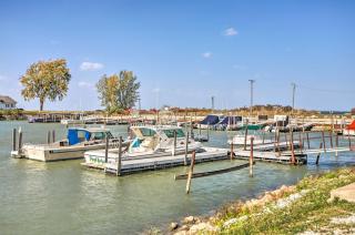 Boat Slip and Pool Access Oak Harbor Haven! - Sand Beach - 8