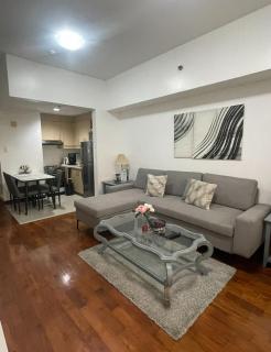 Mosaic Tower by LuxuReich - Manila - 5