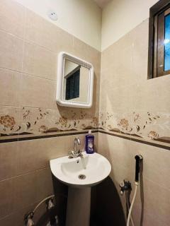 Muted Mellow Tone 1BR Johar town Self Check-In - Lahore - 2