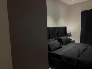 Luxor apartments & suites gulberg - Lahore - 1