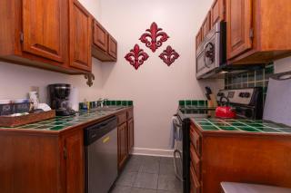 Grenoble House - New Orleans - 7