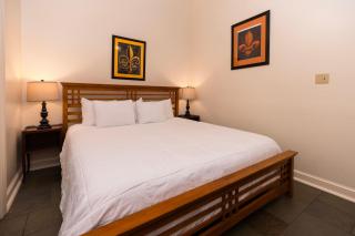 Grenoble House - New Orleans - 6