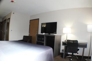 Super 8 by Wyndham Gardner - Gardner - 2