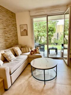 Temple Luxe- Balnéo et Jardin, clim, wifi, parking - Béziers - 9