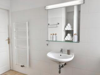 Bright - 3BR - Fast Wifi - At Bus and Tram Station - Viena - 3