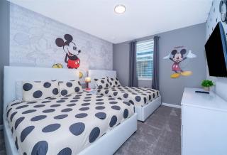 Mickey Themed Town Home -ChampionsGate Resort 15 min from Disney World with 7 Pools, Club Houses, Golf, Arcade, Gym, Water Park, and More! - 5
