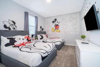 Disney-Themed Townhome in ChampionsGate Resort 15 min from Disney World with 7 Pools, Gym, Golf, Lazy River, Water Park, Arcades, Theatre, and More! - 4