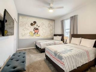 Disney-Themed Townhome in ChampionsGate Resort 15 min from Disney World with 7 Pools, Gym, Golf, Lazy River, Water Park, Arcades, Theatre, and More! - 5